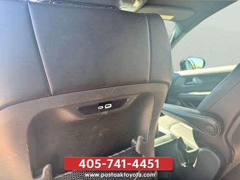 Used 2025 Chrysler Pacifica Select FWD image 26