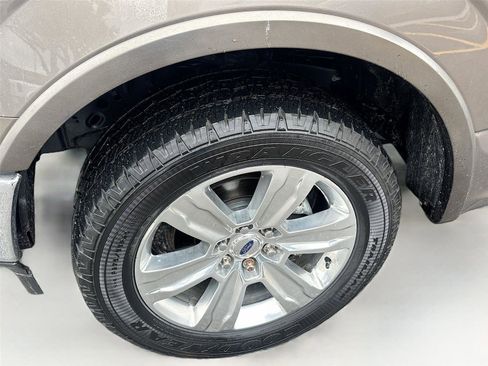 Used 2018 Ford F150 XLT image 32