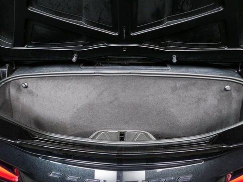 Used 2023 Chevrolet Corvette Stingray w/ Z51 Performance Package image 31