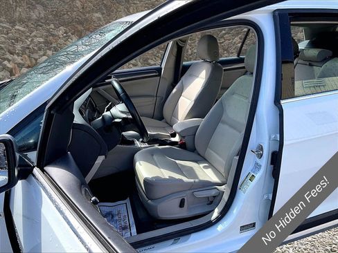 Used 2017 Volkswagen Golf Alltrack SE AWD/4WD image 23