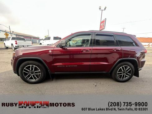 Used 2019 Jeep Grand Cherokee Trailhawk image 19
