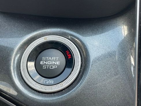 Used 2023 Jeep Grand Cherokee L Laredo AWD/4WD image 34