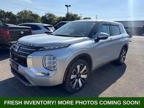 Used 2025 Mitsubishi Outlander SE FWD image 5