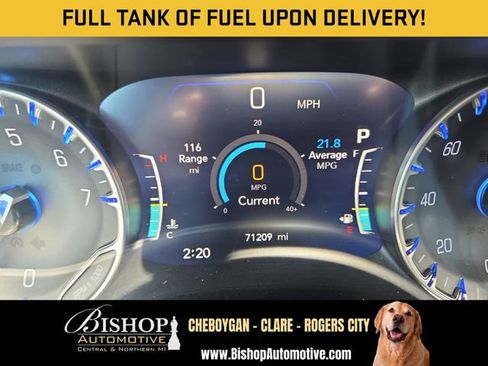 Used 2023 Chrysler Pacifica Touring-L FWD image 2
