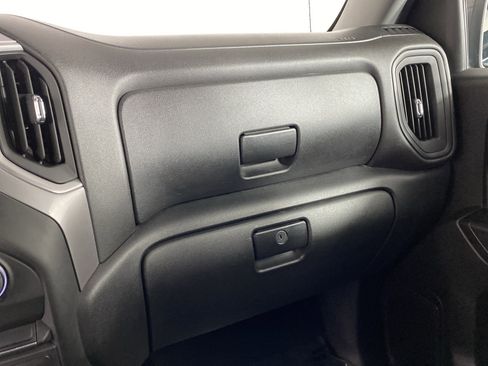 Used 2019 Chevrolet Silverado 1500 Custom w/ Custom Convenience Package image 25