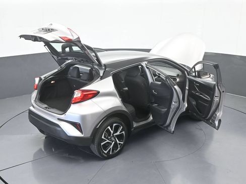 Used 2019 Toyota C-HR XLE FWD image 67