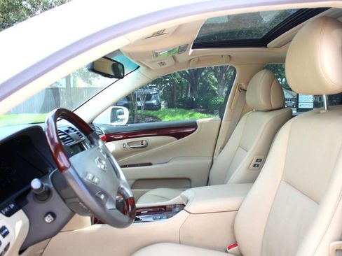Used 2008 Lexus LS 460 RWD image 10