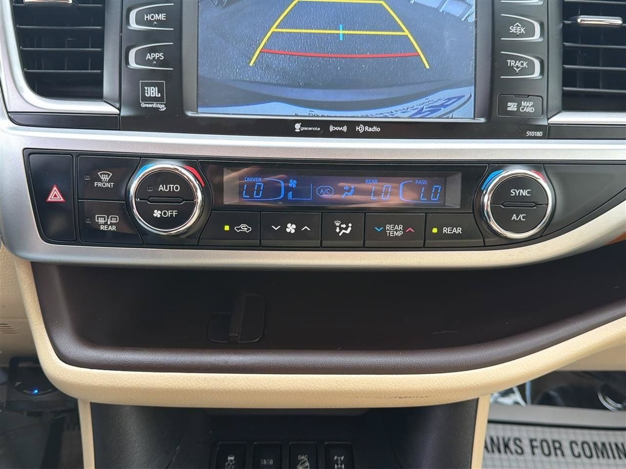 Used 2017 Toyota Highlander AWD V6 image 32