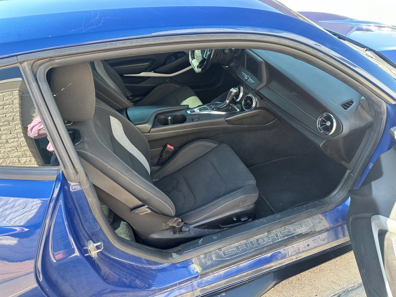 Used 2019 Chevrolet Camaro LT RWD image 12