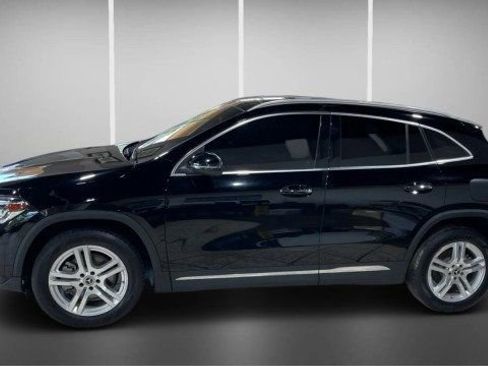 Used 2022 Mercedes-Benz GLA 250 w/ Premium Package Lite image 5