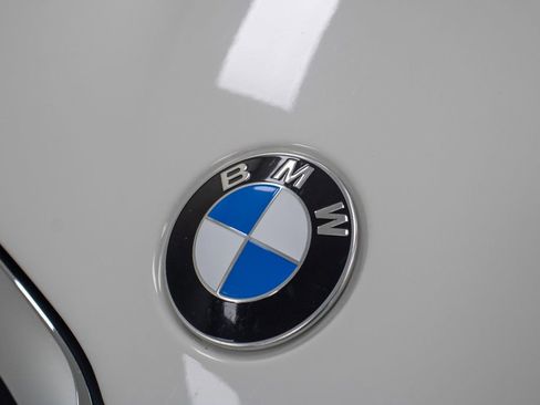 Used 2021 BMW 330e w/ Convenience Package image 16