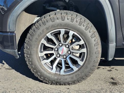 Used 2020 GMC Sierra 1500 AT4 w/ AT4 Premium Package image 10