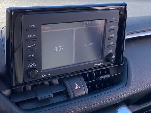 Used 2020 Toyota RAV4 LE w/ Carpet Mat Package image 7