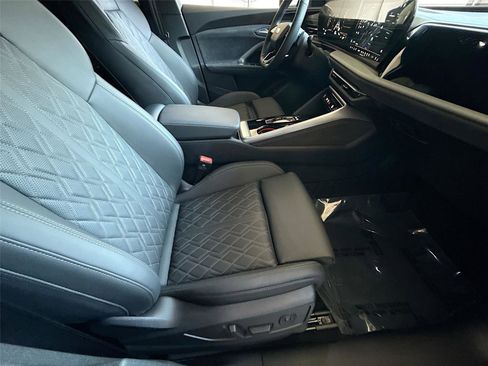 Certified 2025 Audi SQ5 Premium Plus AWD/4WD image 29