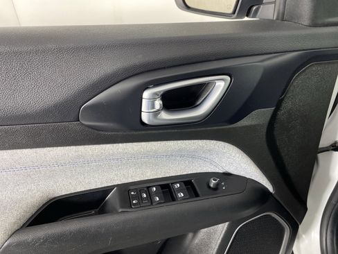 Used 2022 Jeep Compass Latitude image 14