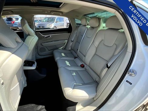 Certified 2024 Volvo S90 T8 Ultimate w/ Lounge Package image 34
