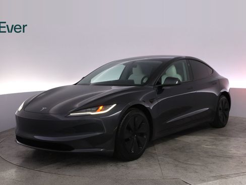 Used 2024 Tesla Model 3 Standard Range RWD image 2