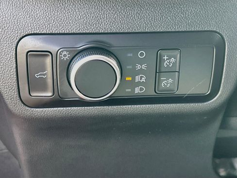 Used 2022 Ford Escape SE w/ SE Sport Appearance Package FWD image 10
