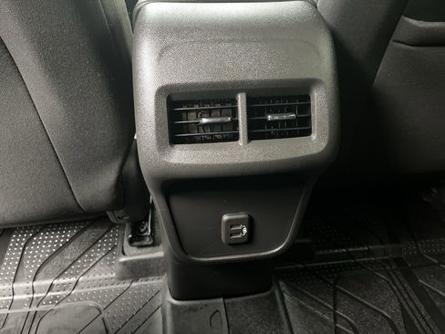 Certified 2023 Chevrolet Equinox LT image 12