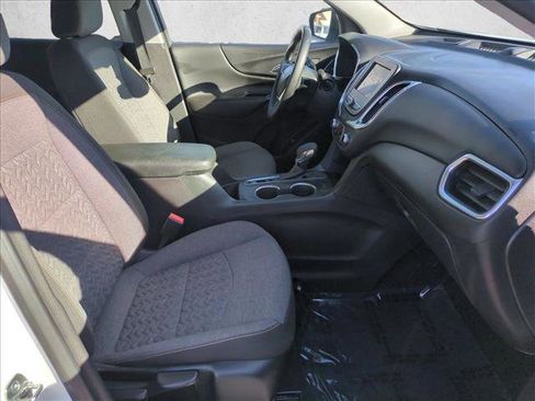 Used 2024 Chevrolet Equinox LT image 20