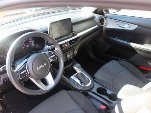 Certified 2023 Kia Forte LXS image 14