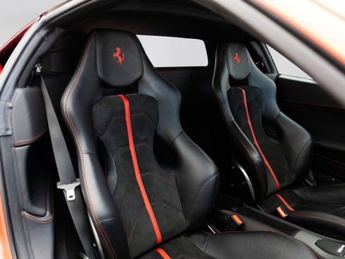 Used 2012 Ferrari 458 Italia Coupe RWD image 7
