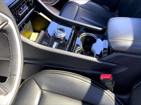 Used 2023 Jeep Grand Cherokee Limited AWD/4WD image 19