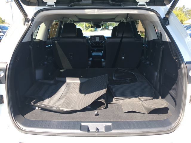 Used 2020 Toyota Highlander Platinum FWD image 12