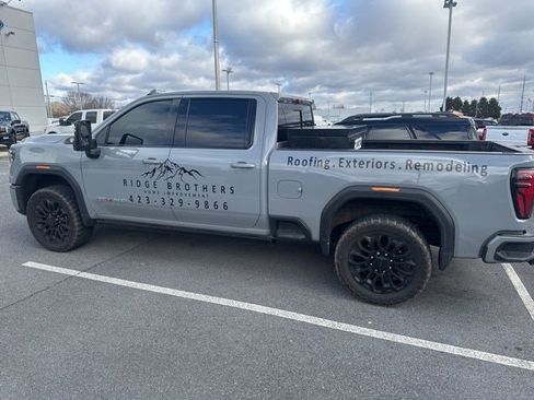 Used 2024 GMC Sierra 2500 AT4 w/ AT4 Premium Plus Package image 8