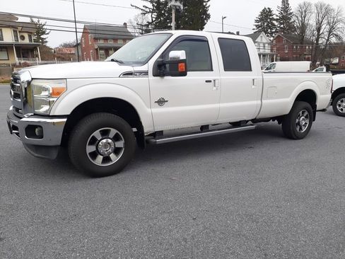 Used 2011 Ford F350 Lariat w/ Lariat Interior Pkg image 3