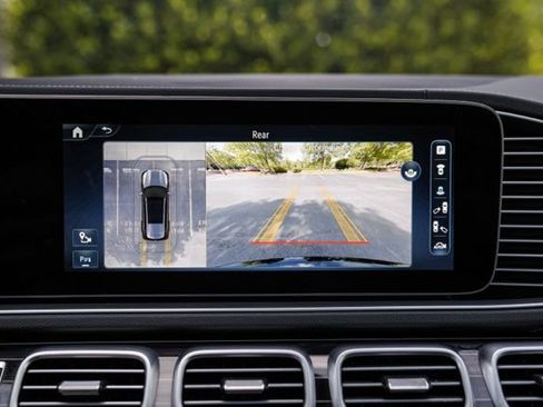Used 2024 Mercedes-Benz GLS 450 4MATIC w/ Pinnacle Trim Package image 34