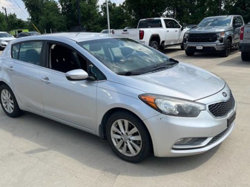 Used 2014 Kia Forte EX image 3