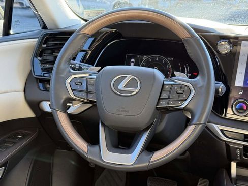 Used 2023 Lexus RX 350 Premium Plus image 9