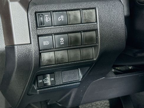 Certified 2026 Toyota Tacoma SR5 AWD/4WD image 10