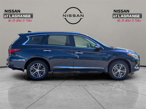Used 2020 INFINITI QX60 Luxe w/ Essential Package image 4