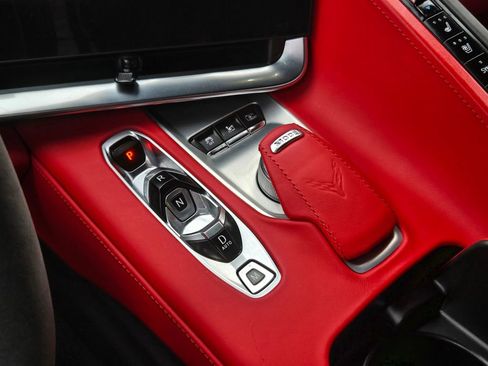 Used 2021 Chevrolet Corvette Stingray Premium Cpe w/ Z51 Performance Package RWD image 38