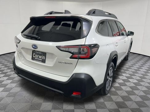 Used 2025 Subaru Outback Premium AWD/4WD image 7