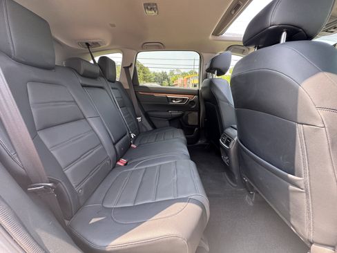 Used 2019 Honda CR-V Touring image 17