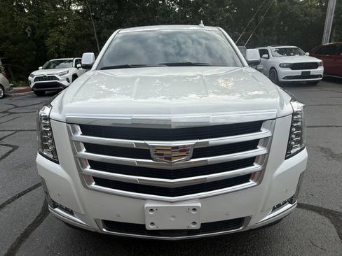 Used 2018 Cadillac Escalade Premium Luxury AWD/4WD image 6