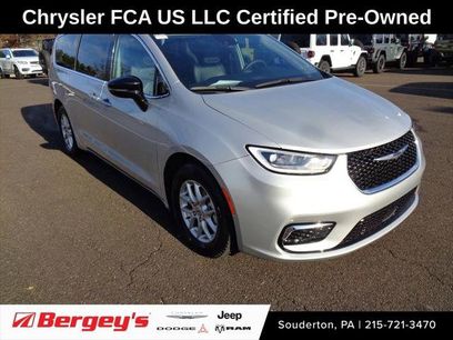 Certified 2024 Chrysler Pacifica Touring-L