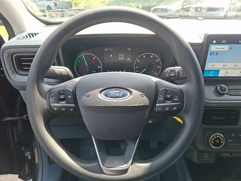Used 2023 Ford Maverick XL FWD image 31