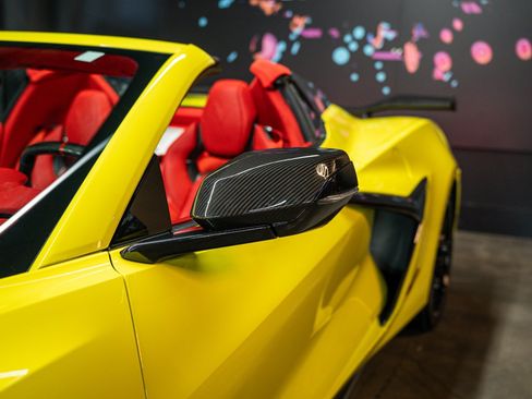 Used 2024 Chevrolet Corvette Z06 w/ Z07 Performance Package RWD image 14