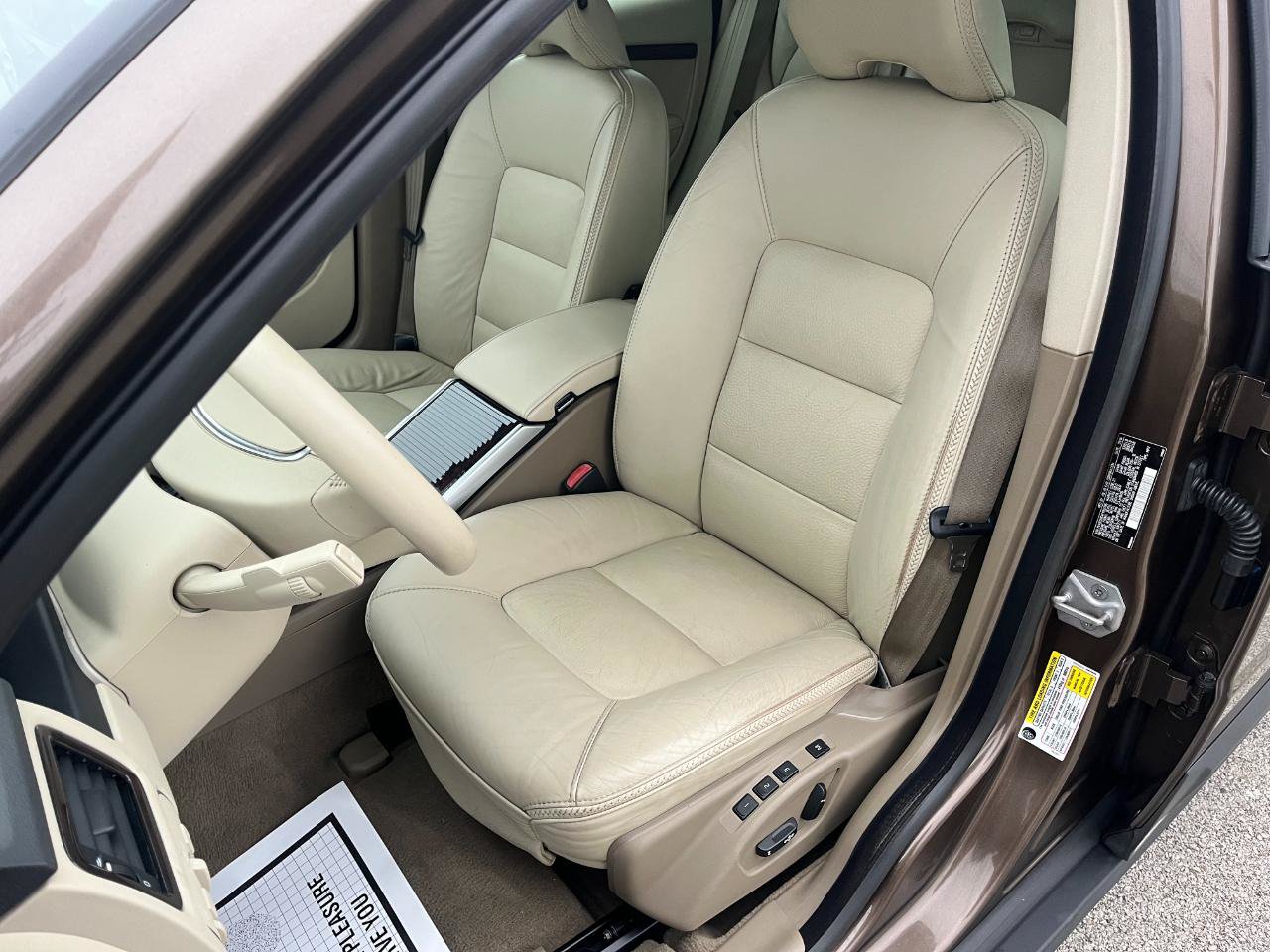 Used 2015 Volvo XC70 T6 Premier Plus AWD/4WD image 12