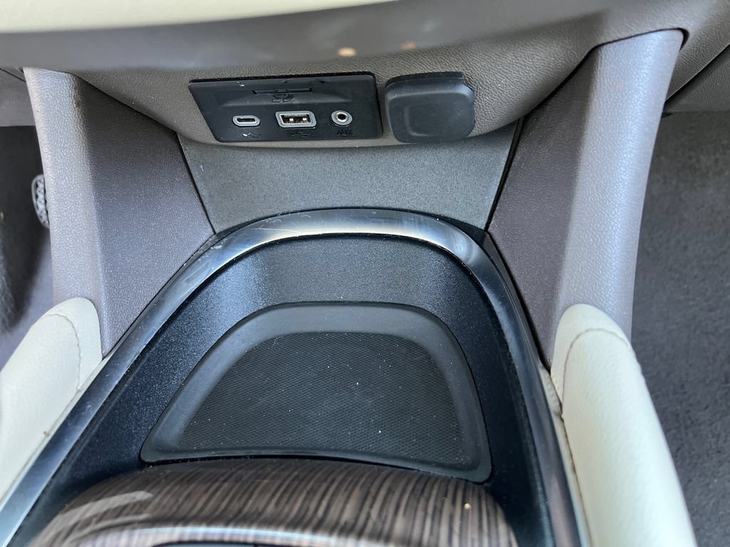 Used 2024 Chevrolet Malibu LT FWD image 30