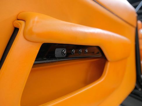 Used 2018 Rolls-Royce Dawn image 29