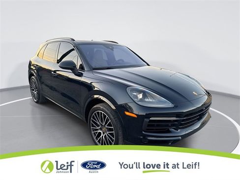 Used 2023 Porsche Cayenne image 1