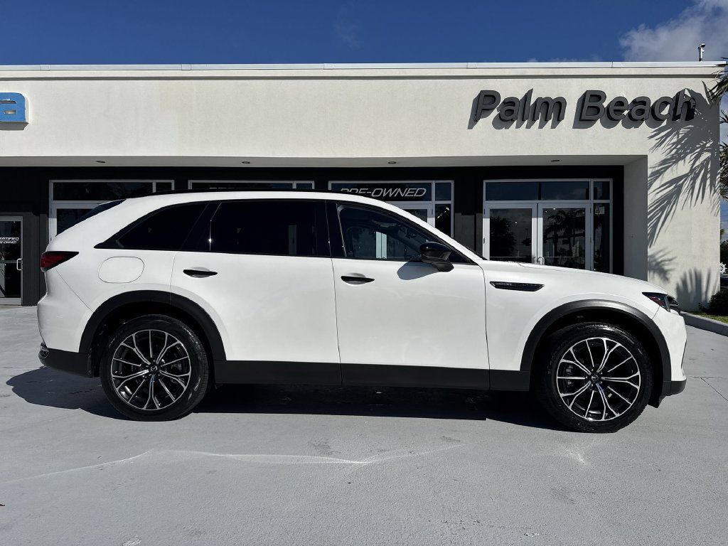 Used 2025 MAZDA CX-70 Plug-In Hybrid w/ Premium Plus AWD/4WD image 23