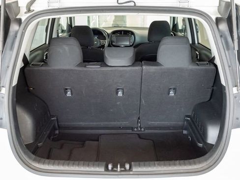 Used 2024 Kia Soul LX w/ Option Group 015 FWD image 31