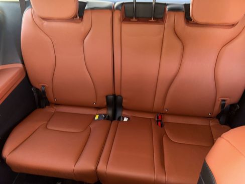 New 2026 Kia Carnival EX image 17