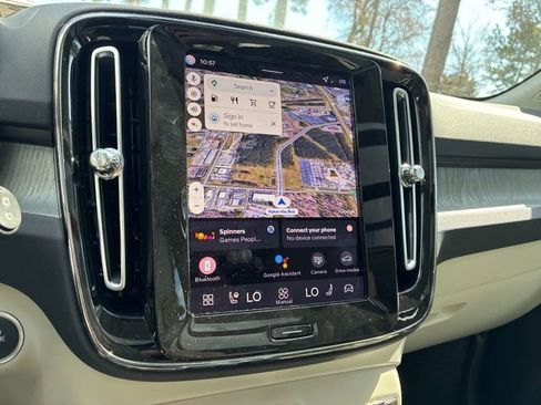 New 2026 Volvo XC40 B5 Plus w/ Protection Package Premier image 31